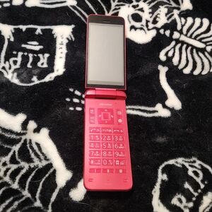 KyoCera KY-42C Keitai Japanese Flip Phone Raspberry